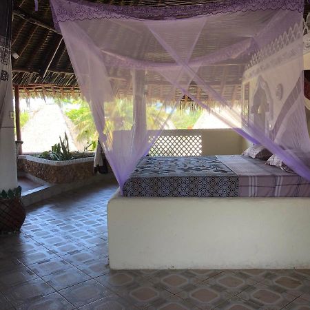 Coconut Village Beach Resort Diani Beach Exterior foto