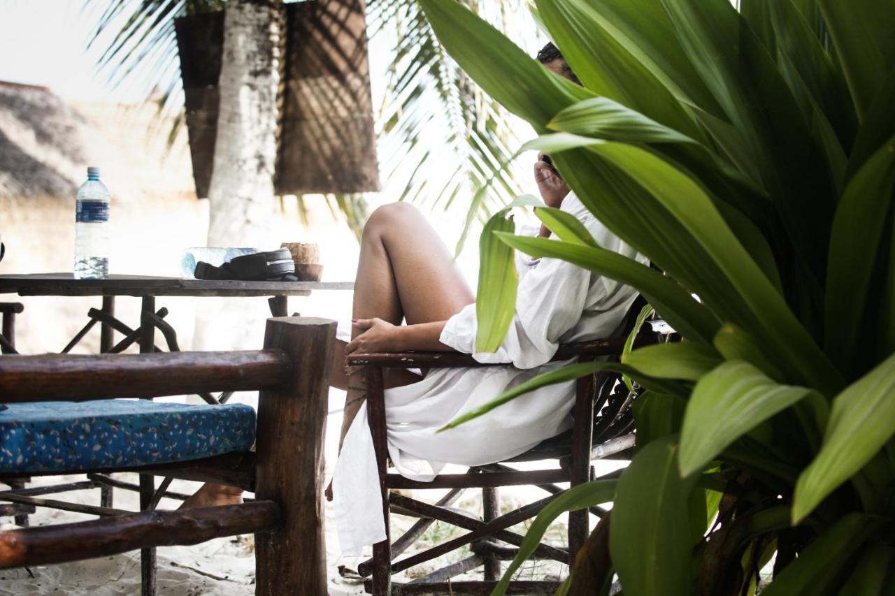 Coconut Village Beach Resort Diani Beach Exterior foto