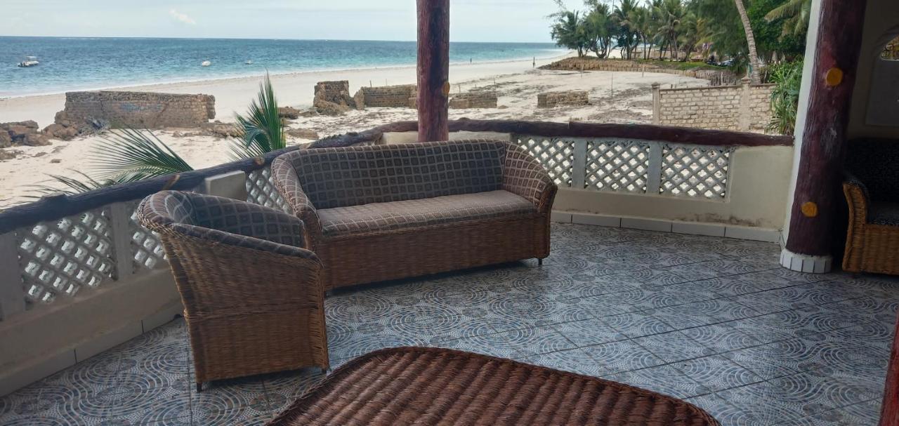 Coconut Village Beach Resort Diani Beach Exterior foto
