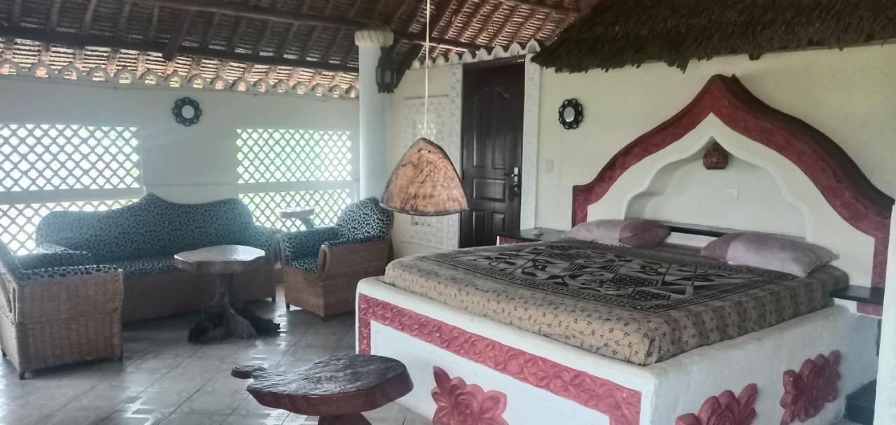 Coconut Village Beach Resort Diani Beach Exterior foto
