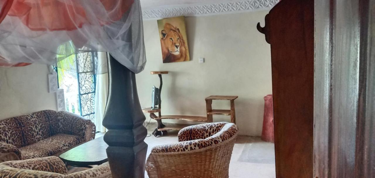 Coconut Village Beach Resort Diani Beach Exterior foto