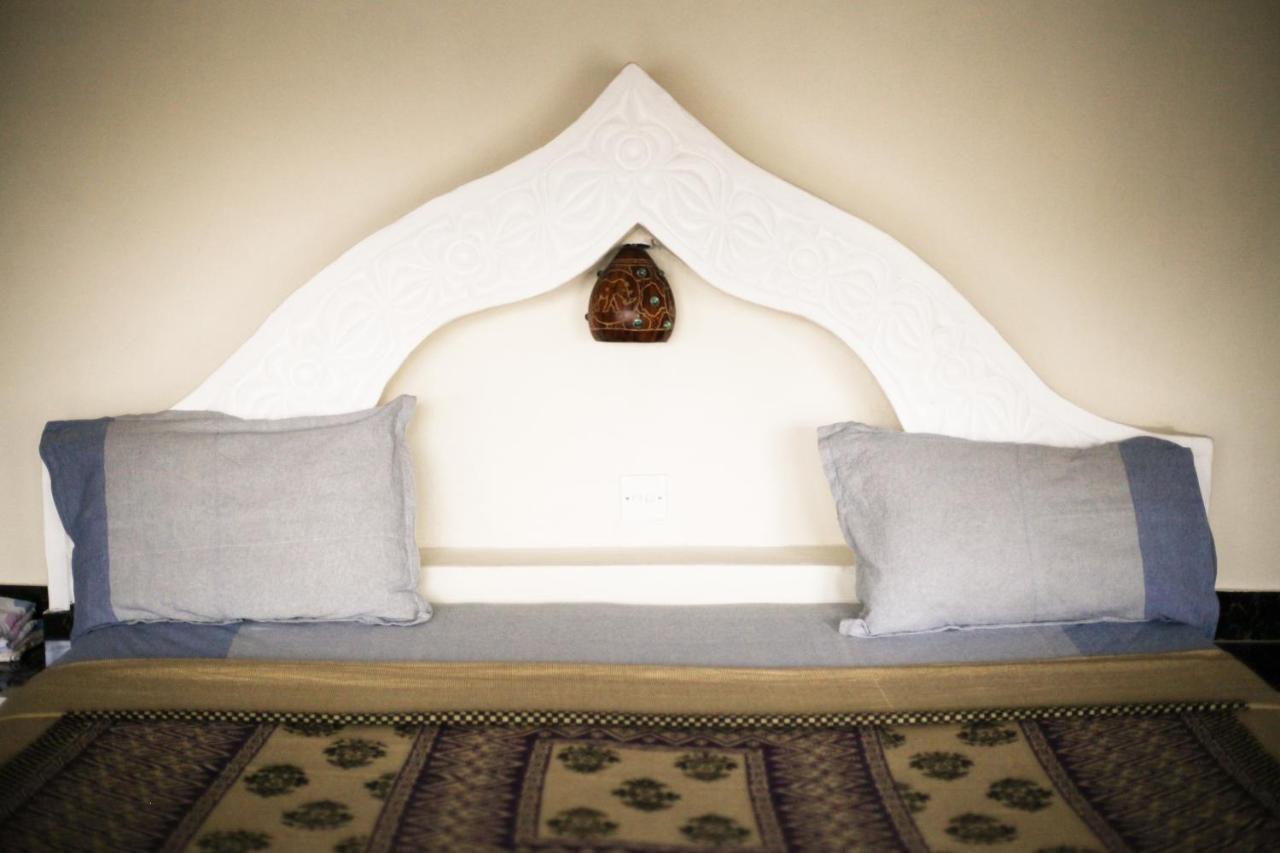 Coconut Village Beach Resort Diani Beach Exterior foto