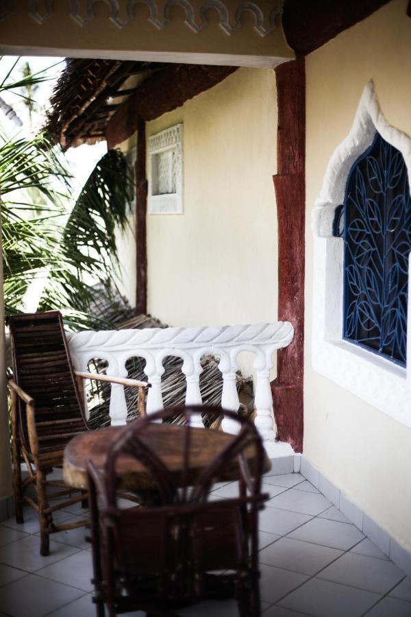 Coconut Village Beach Resort Diani Beach Exterior foto