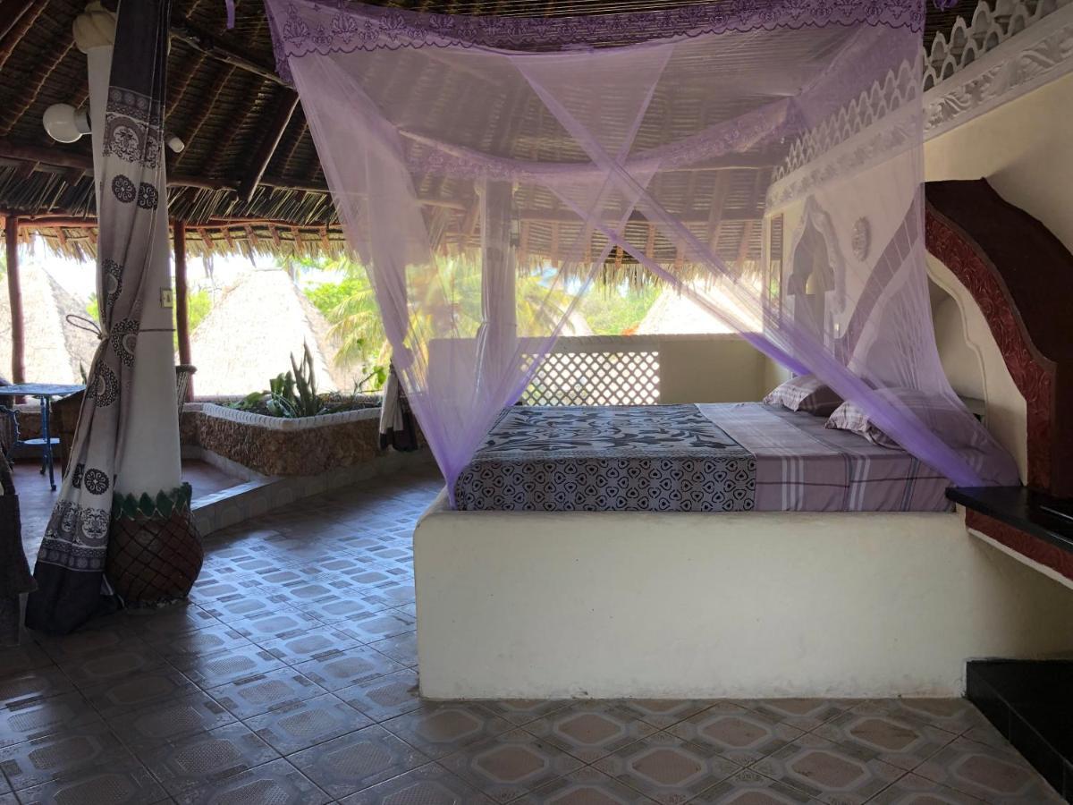 Coconut Village Beach Resort Diani Beach Exterior foto
